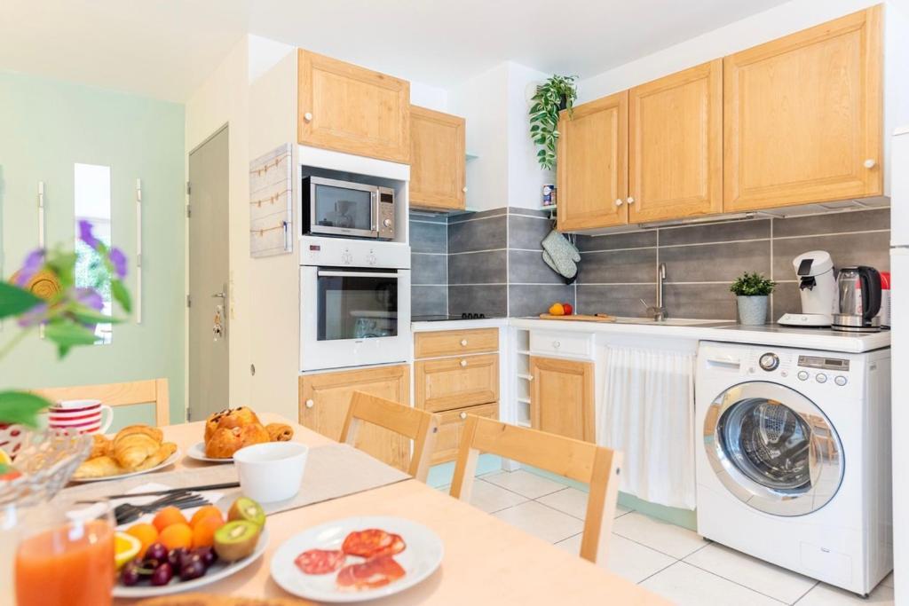 טולון Bao Location - Ideal Pro & Groupe - Calme - Lumineux - Wifi - Terrasse - Jardin - Plage A 2Km - Proche Centre Ville, Gare, Commerces - Parking Prive מראה חיצוני תמונה